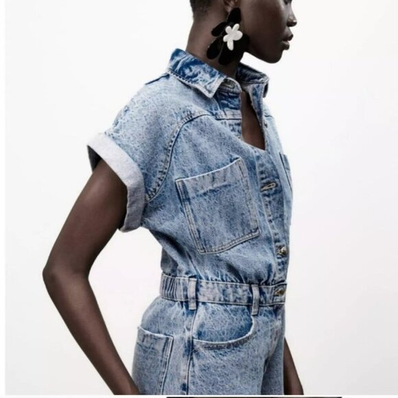 Zara Women's Denim Jumpsuit/ Romper- Size Medium - Picture 2 of 16